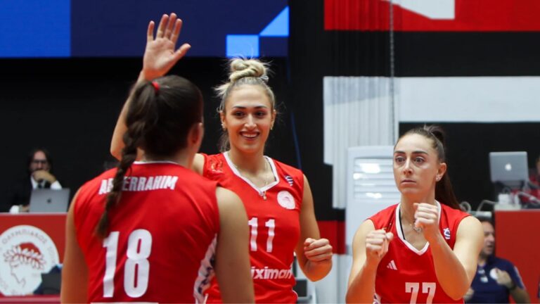 Olympiakos-women-volley.jpg